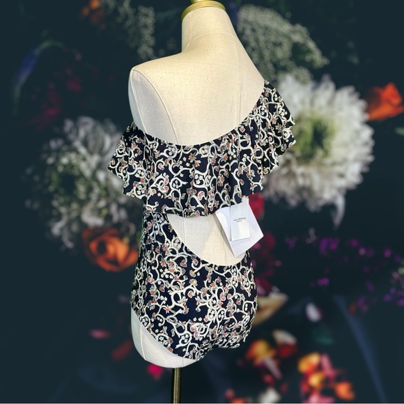 NWT Isabel Marant Etoile ‘Sicilya’ Ruffled Printed One Shoulder Swimsuit Size 40 - Picture 9 of 16